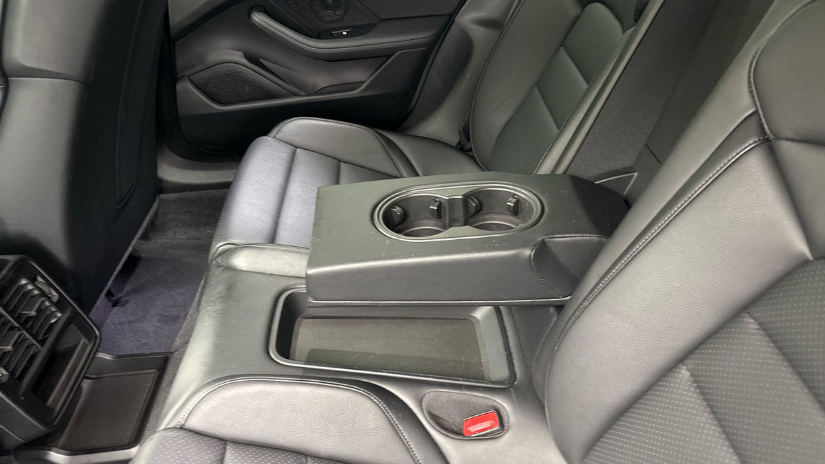 Used Porsche Taycan 2022 for sale - 76821419: Photo 9