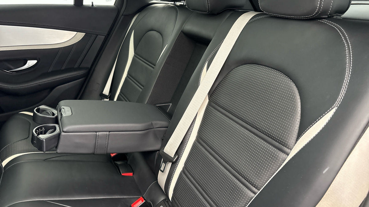 Used Mercedes-Benz GLC 2020 for sale - 76570851: Photo 9