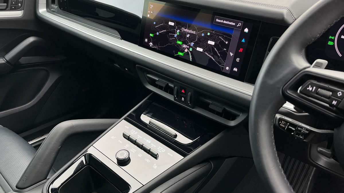 Used Porsche Cayenne 2024 for sale - 75704583: Photo 18