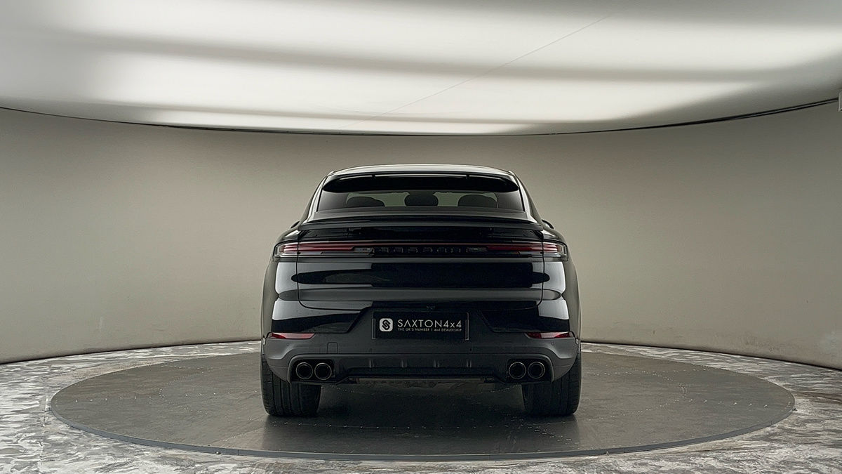 Used Porsche Cayenne 2024 for sale - 75704583: Photo 3