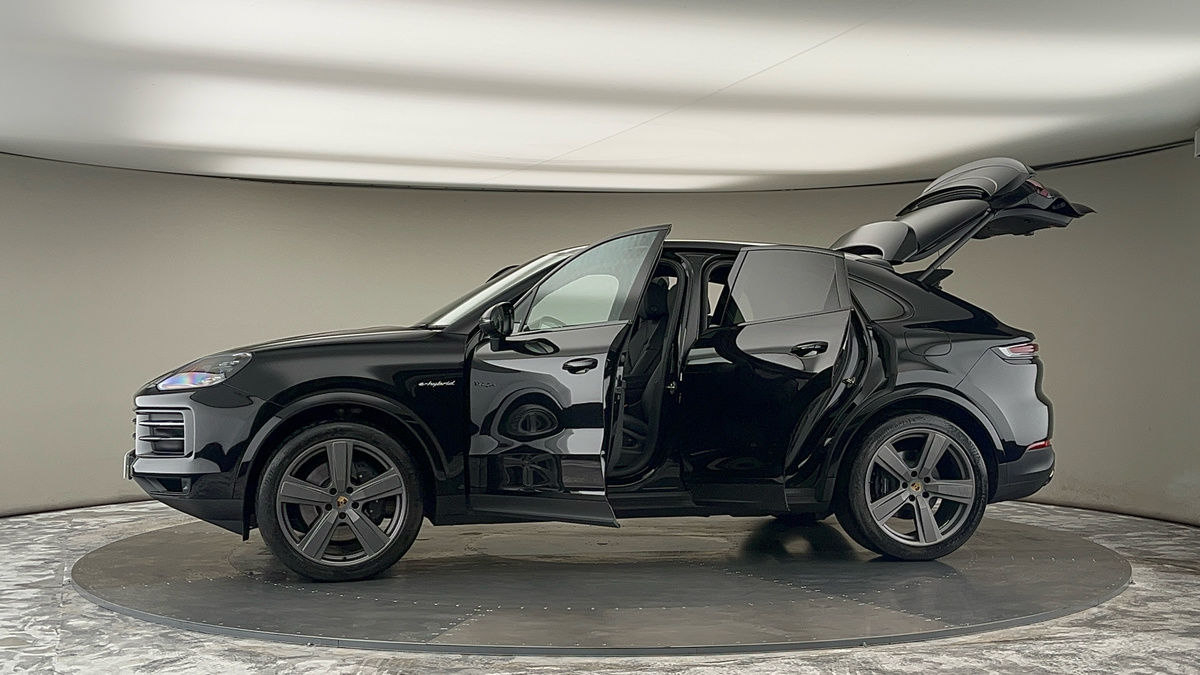 Used Porsche Cayenne 2024 for sale - 75704583: Photo 46