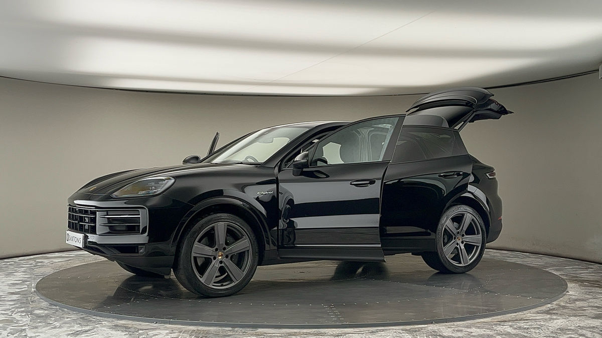 Used Porsche Cayenne 2024 for sale - 75704583: Photo 47