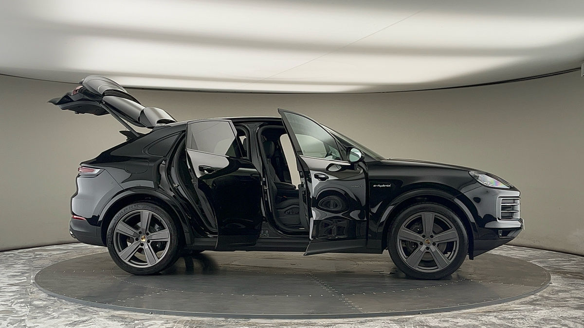 Used Porsche Cayenne 2024 for sale - 75704583: Photo 54