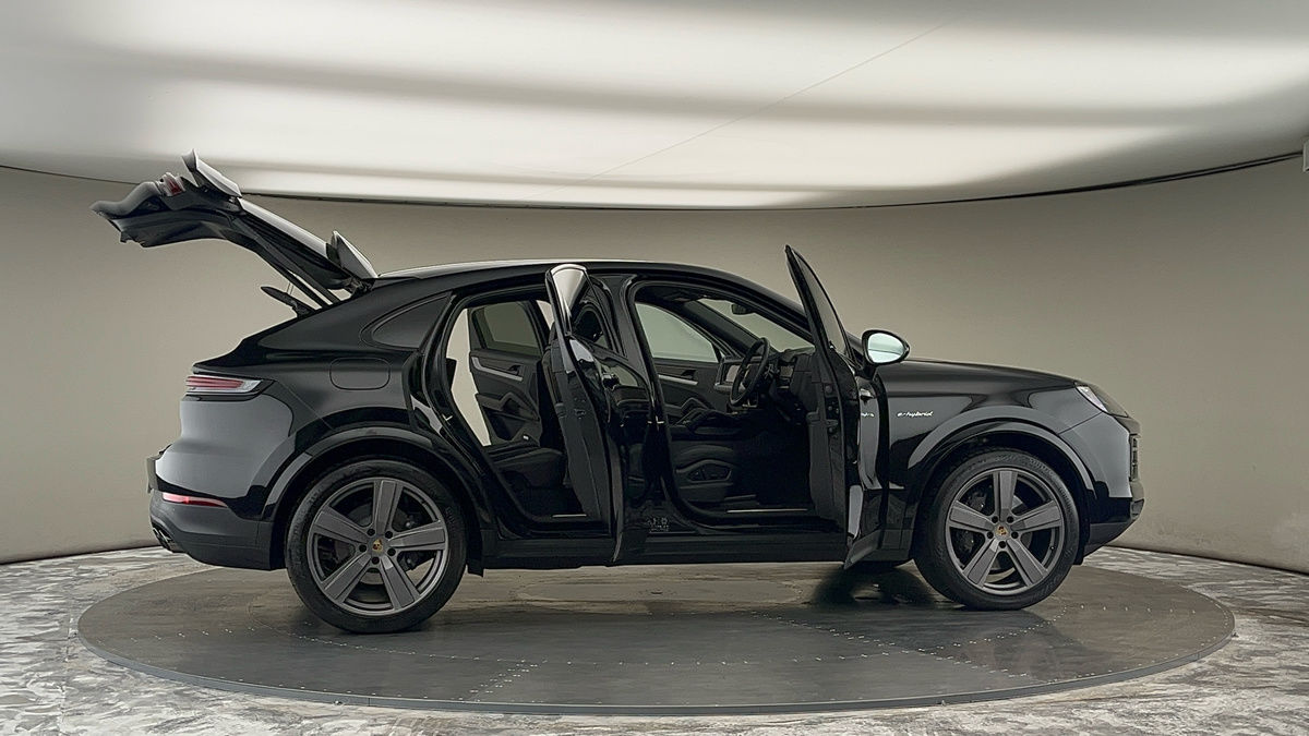 Used Porsche Cayenne 2024 for sale - 75704583: Photo 55