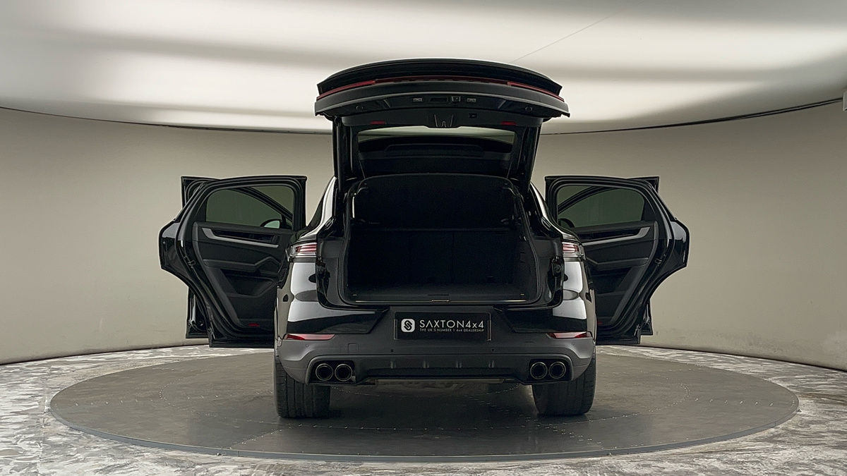 Used Porsche Cayenne 2024 for sale - 75704583: Photo 59