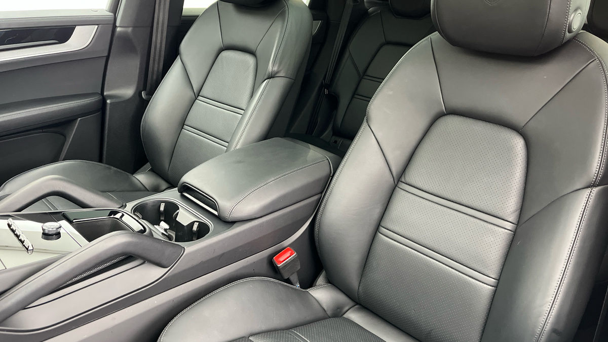 Used Porsche Cayenne 2024 for sale - 75704583: Photo 7