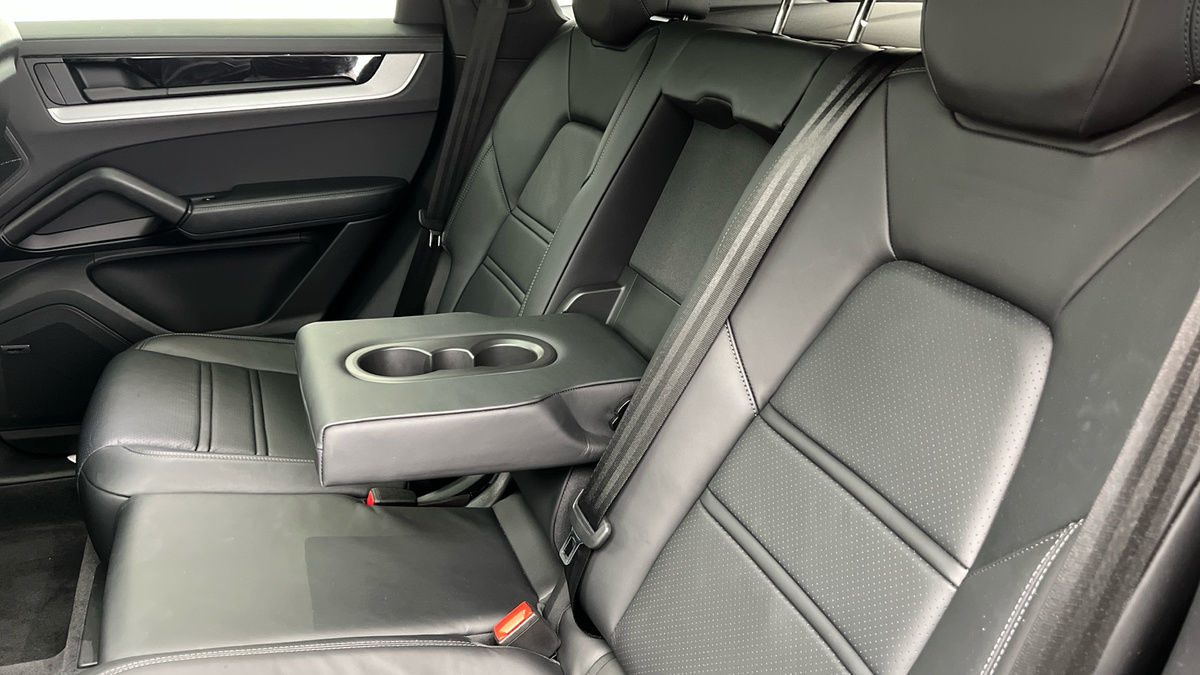 Used Porsche Cayenne 2024 for sale - 75704583: Photo 9