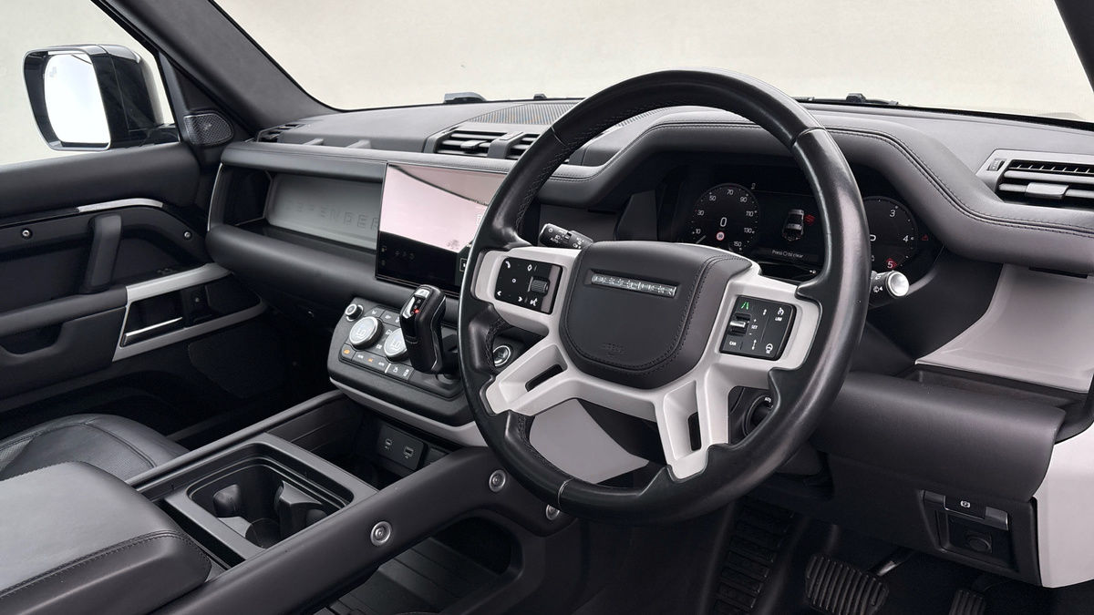 Used Land Rover Defender 90 2022 for sale - 76924153: Photo 5
