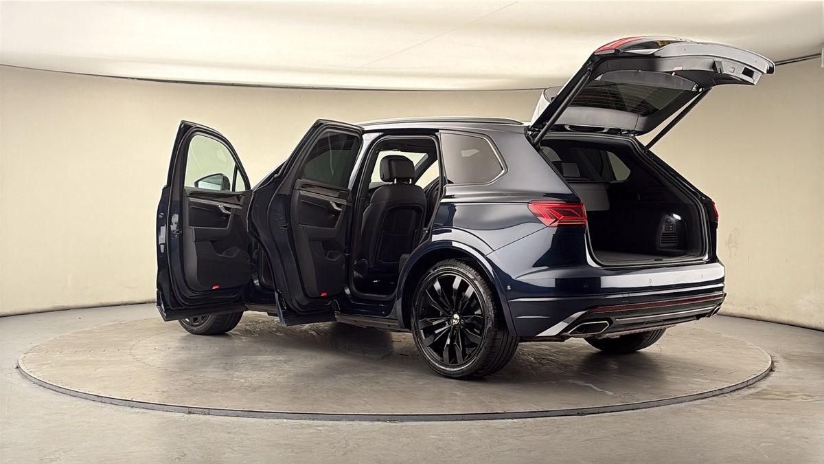 Used Volkswagen Touareg 2023 for sale - 78182397: Photo 47