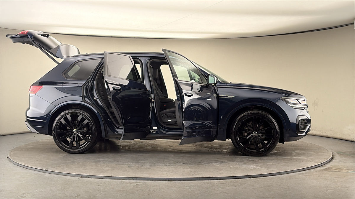 Used Volkswagen Touareg 2023 for sale - 78182397: Photo 59