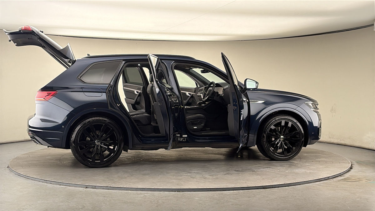 Used Volkswagen Touareg 2023 for sale - 78182397: Photo 60