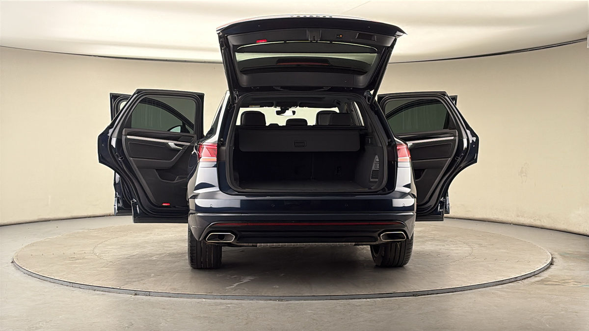 Used Volkswagen Touareg 2023 for sale - 78182397: Photo 64