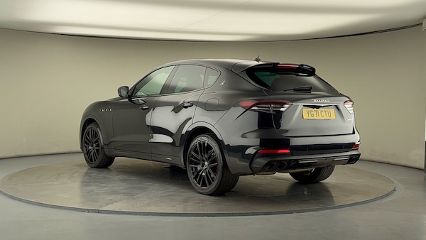 Used Maserati Levante 2021 for sale - 75924518: Photo 2