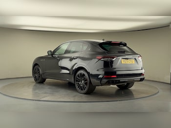 Used Maserati Levante 2021 for sale - 75924518: Photo