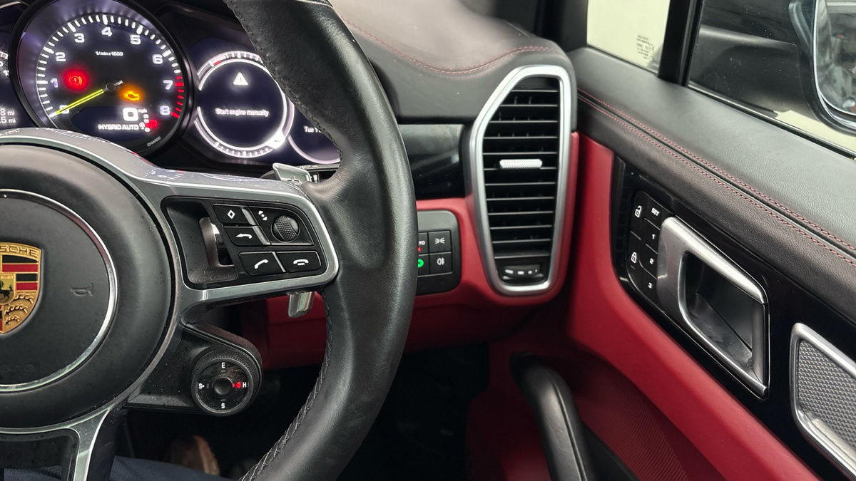 Used Porsche Cayenne 2022 for sale - 76536416: Photo 14