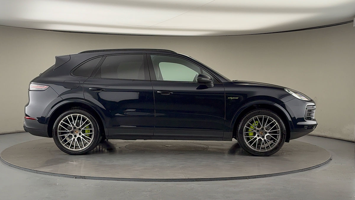 Used Porsche Cayenne 2022 for sale - 76536416: Photo 16
