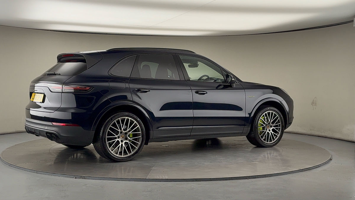 Used Porsche Cayenne 2022 for sale - 76536416: Photo 41