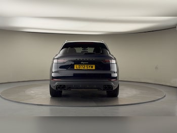 Used Porsche Cayenne 2022 for sale - 76536416: Photo