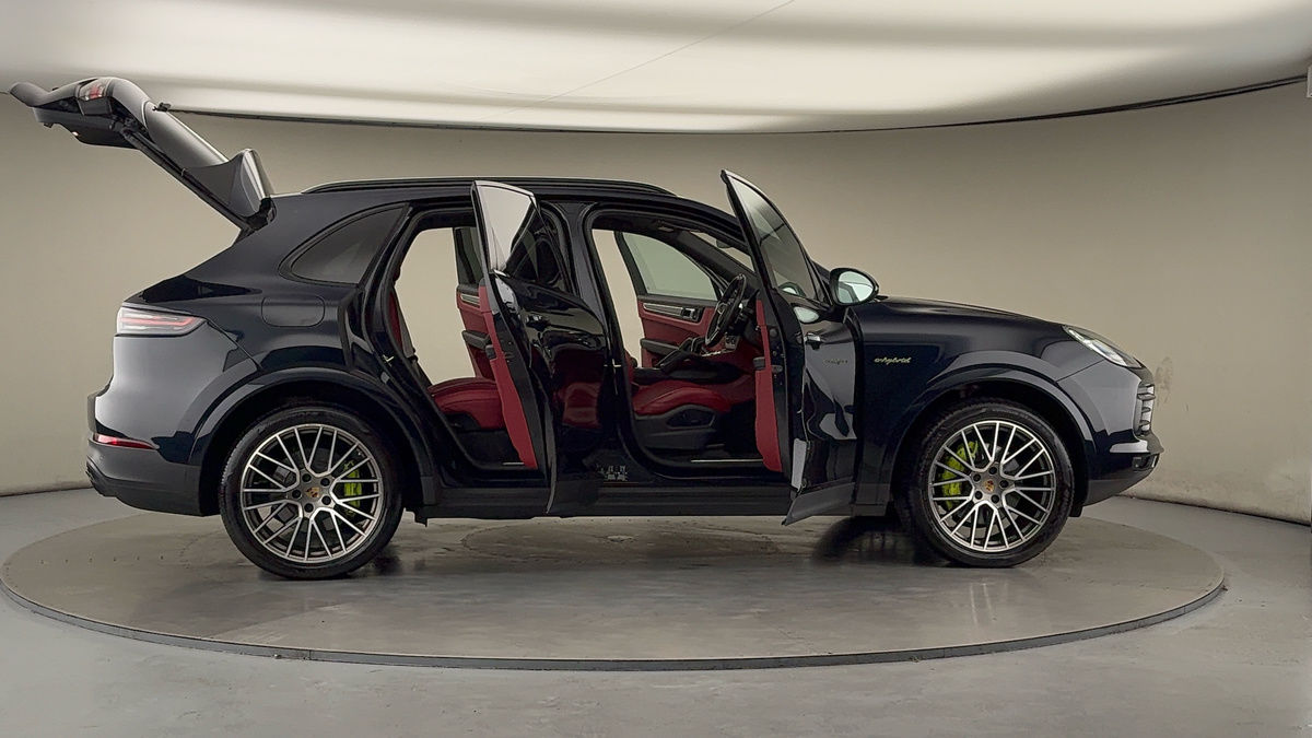 Used Porsche Cayenne 2022 for sale - 76536416: Photo 59