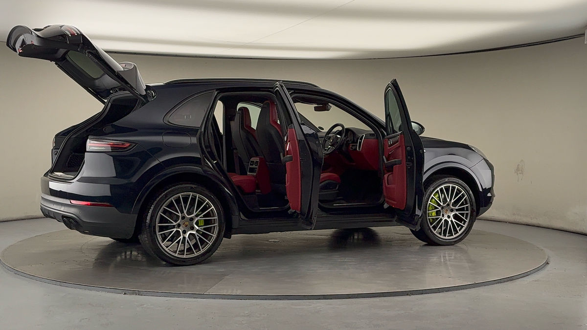 Used Porsche Cayenne 2022 for sale - 76536416: Photo 60
