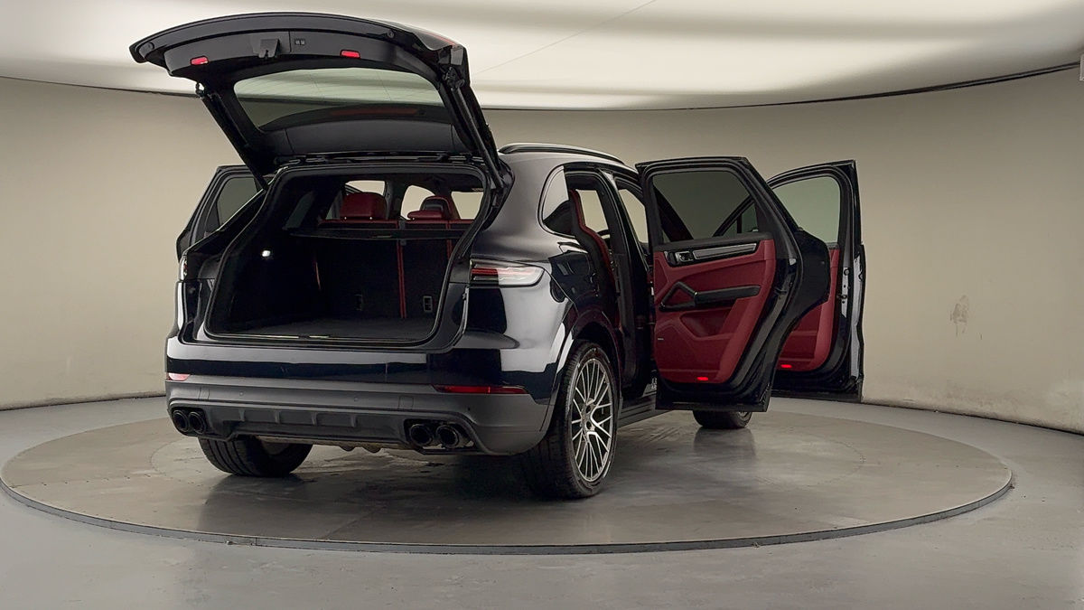 Used Porsche Cayenne 2022 for sale - 76536416: Photo 62