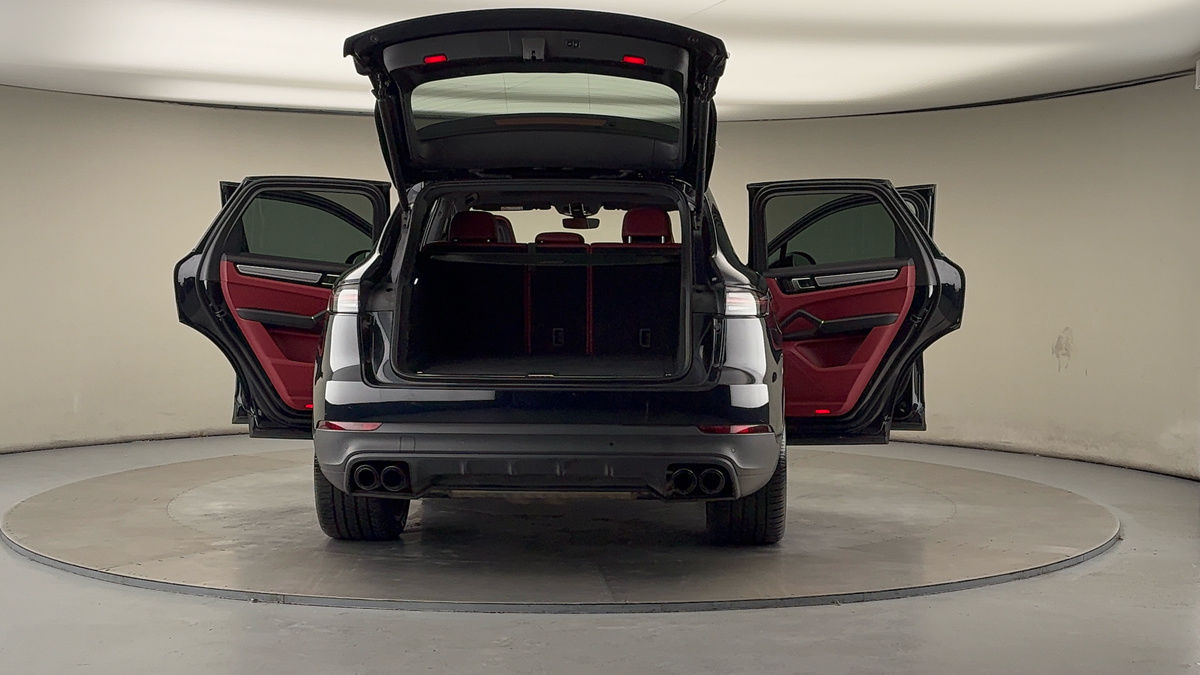 Used Porsche Cayenne 2022 for sale - 76536416: Photo 63