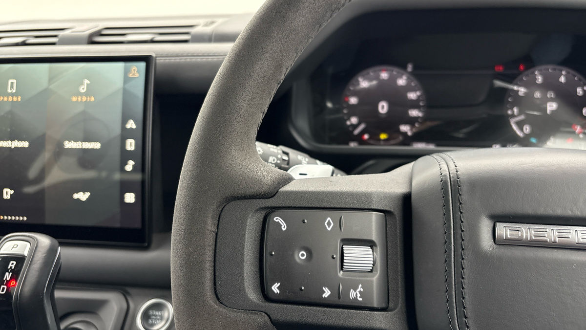 Used Land Rover Defender 2022 for sale - 78213241: Photo 13