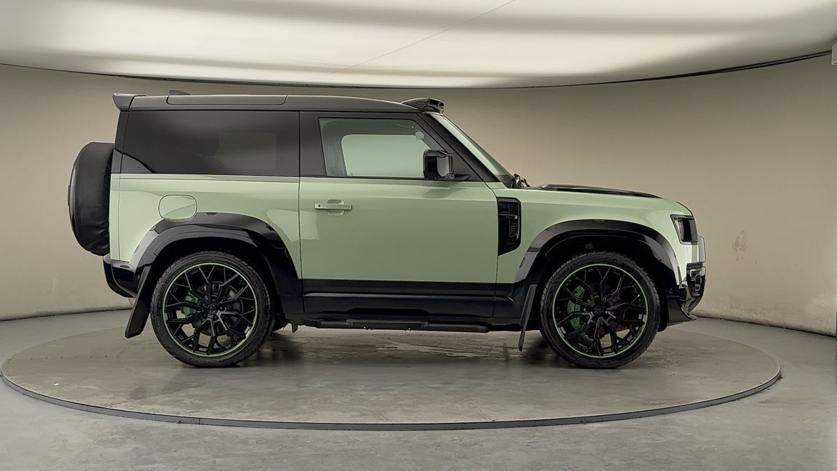 Used Land Rover Defender 90 2023 for sale - 77228052: Photo 16