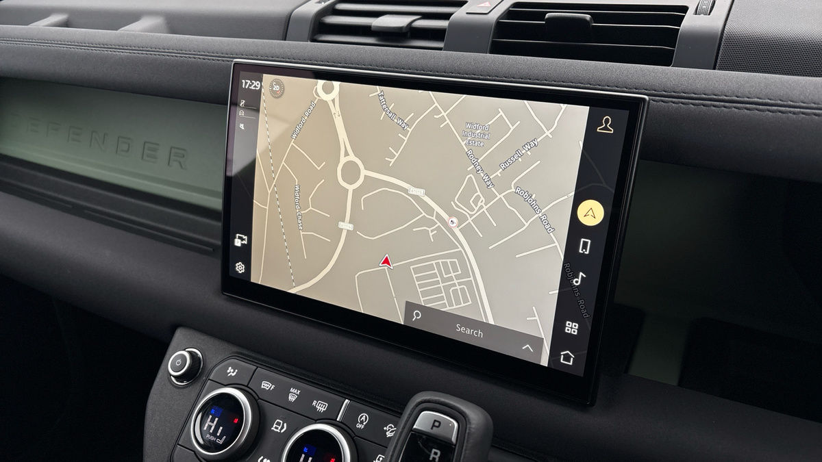 Used Land Rover Defender 90 2023 for sale - 77228052: Photo 17