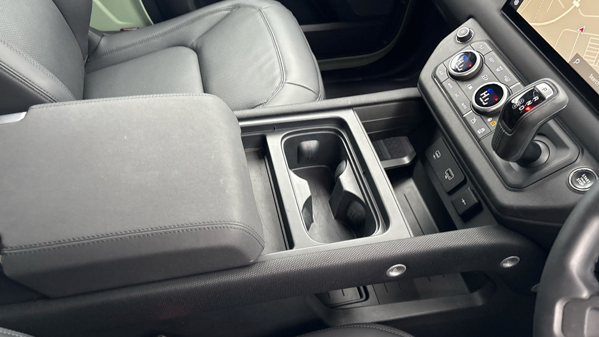 Used Land Rover Defender 90 2023 for sale - 77228052: Photo 18