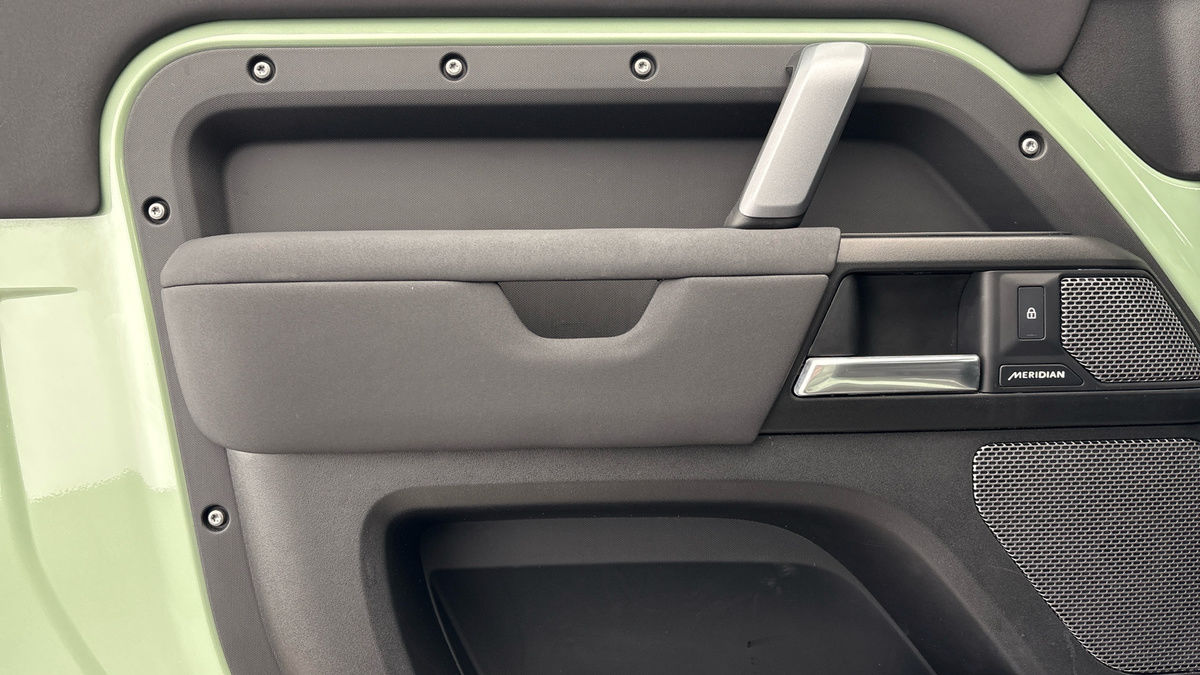 Used Land Rover Defender 90 2023 for sale - 77228052: Photo 19