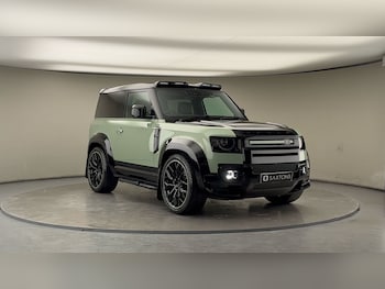 Used Land Rover Defender 90 2023 for sale - 77228052: Photo