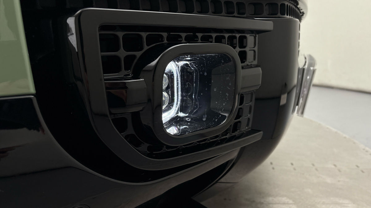 Used Land Rover Defender 90 2023 for sale - 77228052: Photo 30