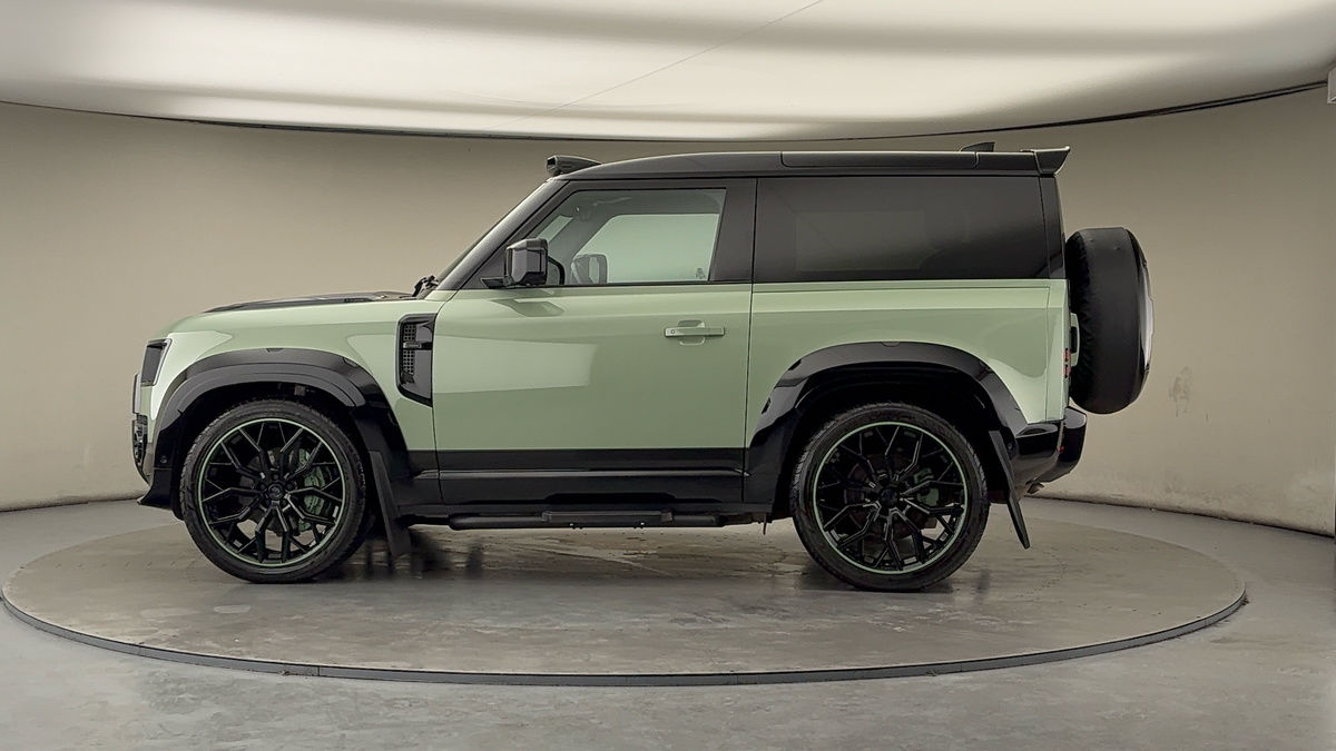 Used Land Rover Defender 90 2023 for sale - 77228052: Photo 33