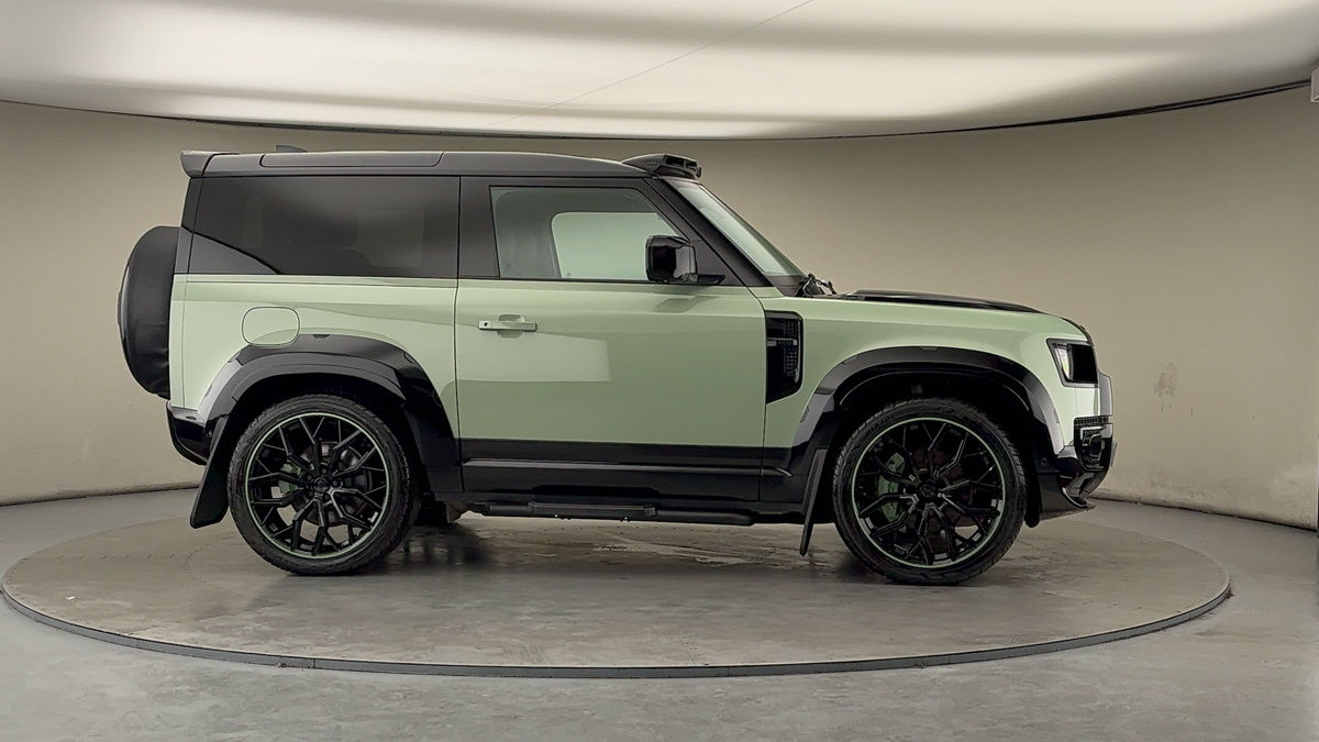 Used Land Rover Defender 90 2023 for sale - 77228052: Photo 42