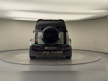 Used Land Rover Defender 90 2023 for sale - 77228052: Photo