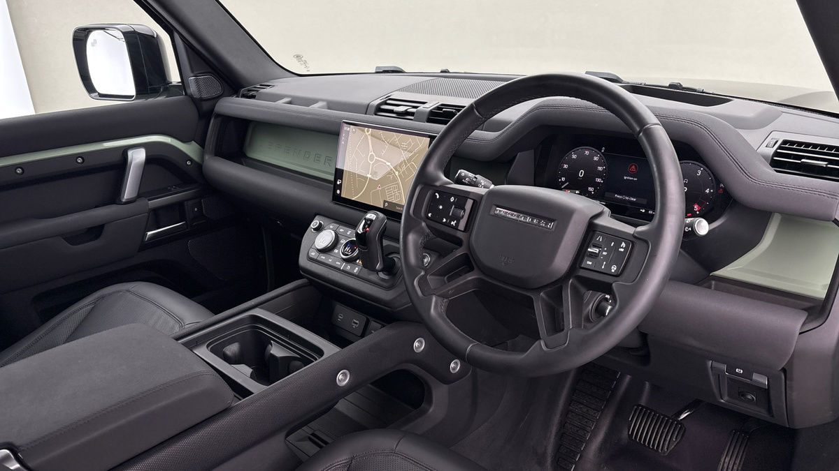 Used Land Rover Defender 90 2023 for sale - 77228052: Photo 5