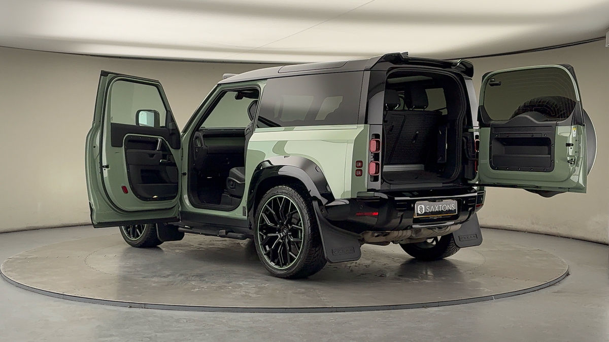 Used Land Rover Defender 90 2023 for sale - 77228052: Photo 50