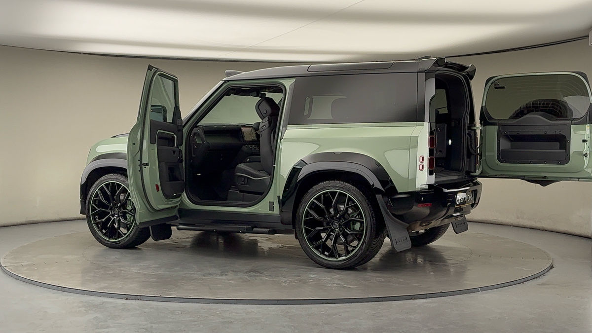 Used Land Rover Defender 90 2023 for sale - 77228052: Photo 51