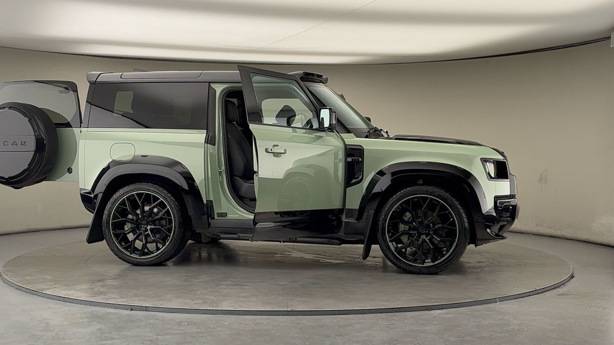 Used Land Rover Defender 90 2023 for sale - 77228052: Photo 61