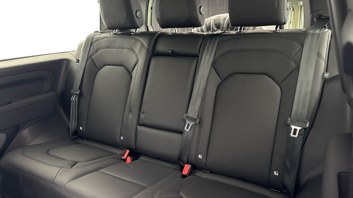 Used Land Rover Defender 90 2023 for sale - 77228052: Photo 8