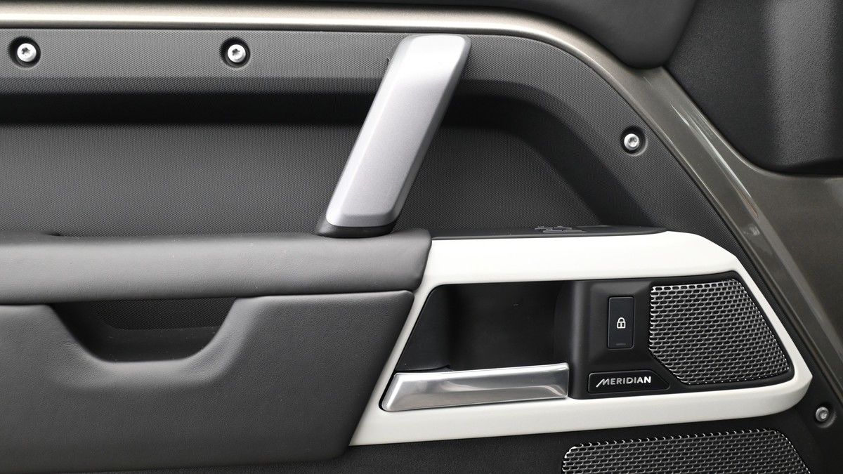 Used Land Rover Defender 110 2024 for sale - 75912462: Photo 14