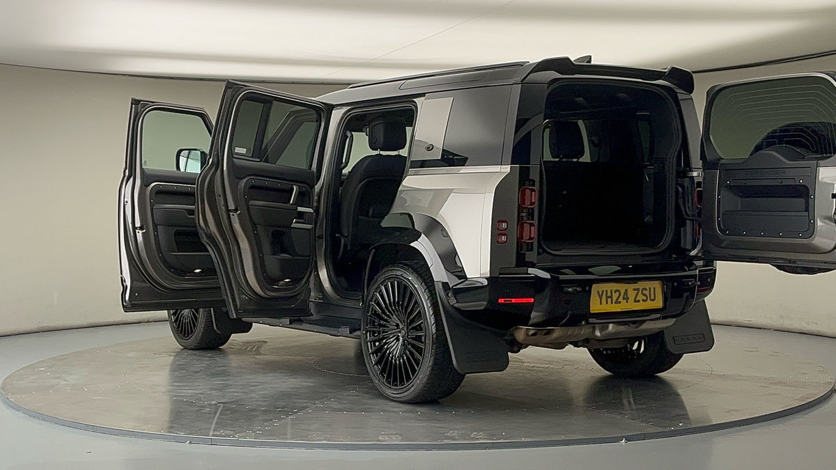 Used Land Rover Defender 110 2024 for sale - 75912462: Photo 23