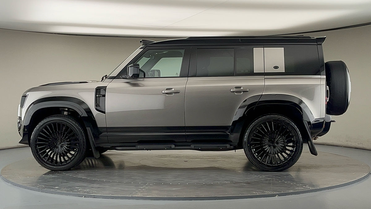 Used Land Rover Defender 110 2024 for sale - 75912462: Photo 32