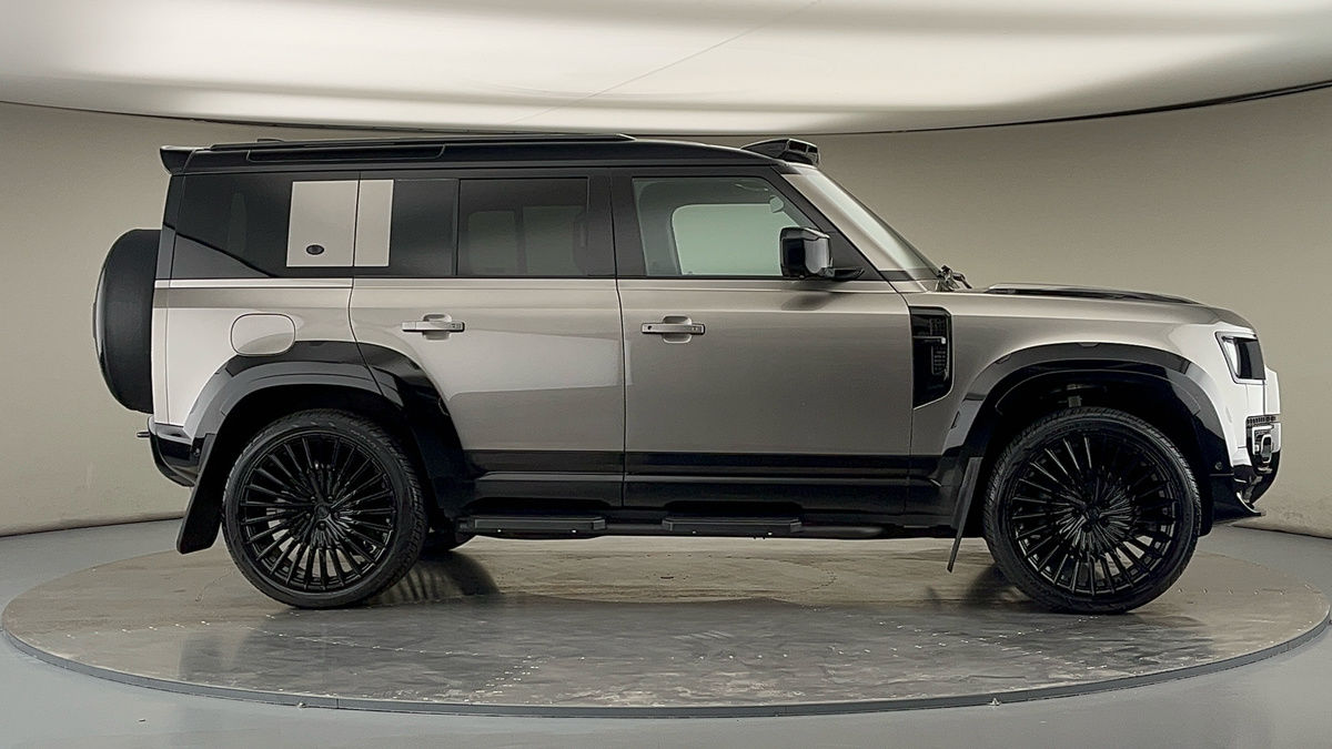 Used Land Rover Defender 110 2024 for sale - 75912462: Photo 41