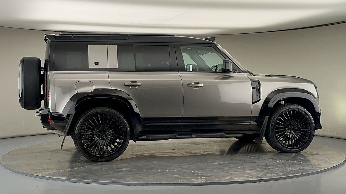 Used Land Rover Defender 110 2024 for sale - 75912462: Photo 42