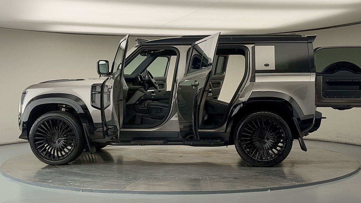 Used Land Rover Defender 110 2024 for sale - 75912462: Photo 49