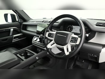 Used Land Rover Defender 110 2024 for sale - 75912462: Photo