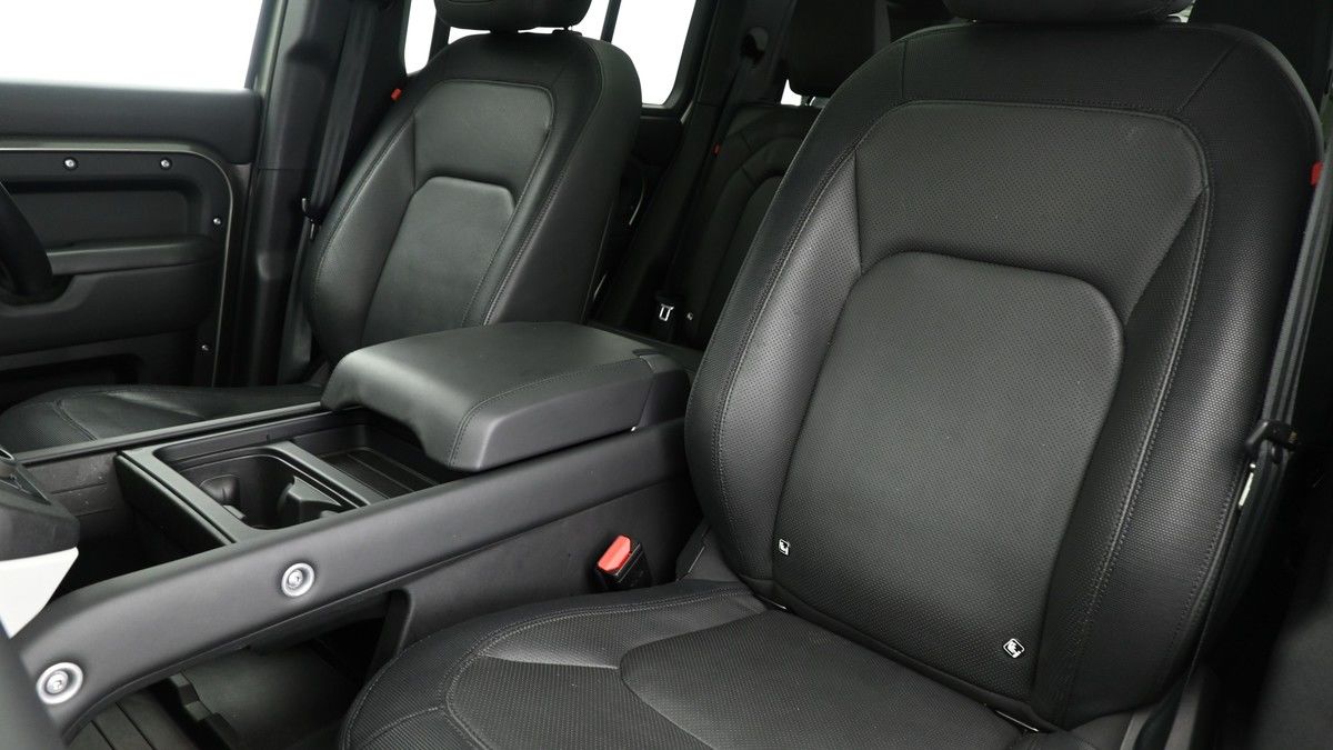 Used Land Rover Defender 110 2024 for sale - 75912462: Photo 5