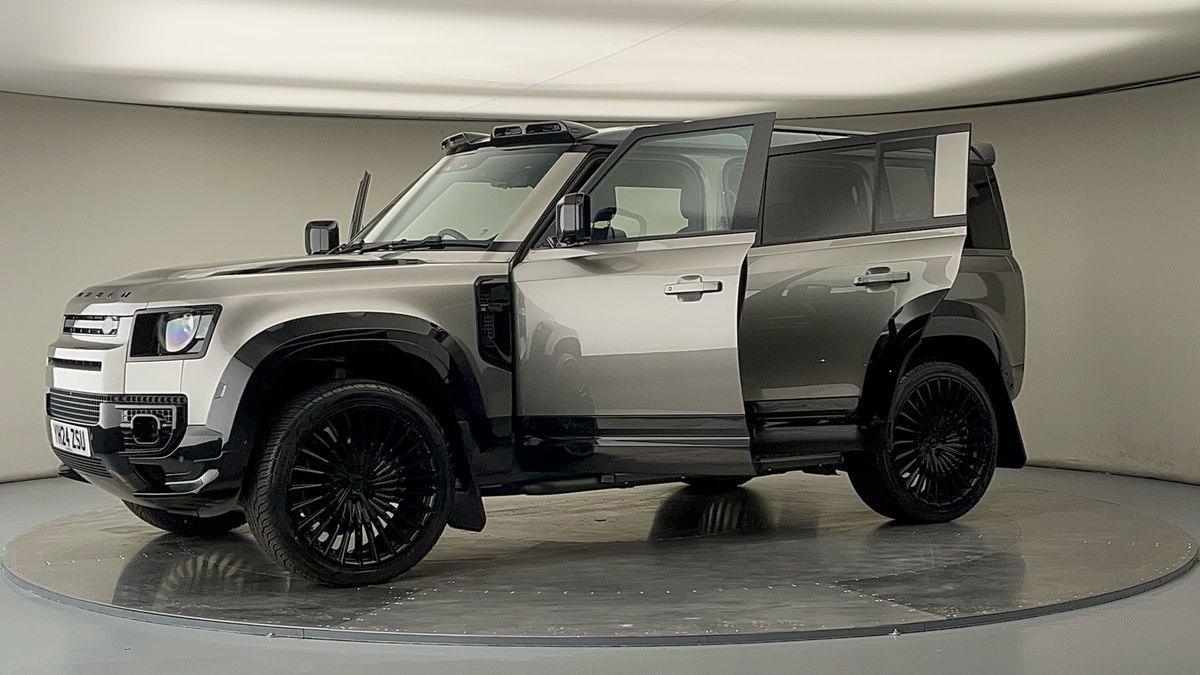 Used Land Rover Defender 110 2024 for sale - 75912462: Photo 50